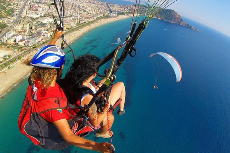 Paragliding and hot air balloon rides in Antalya