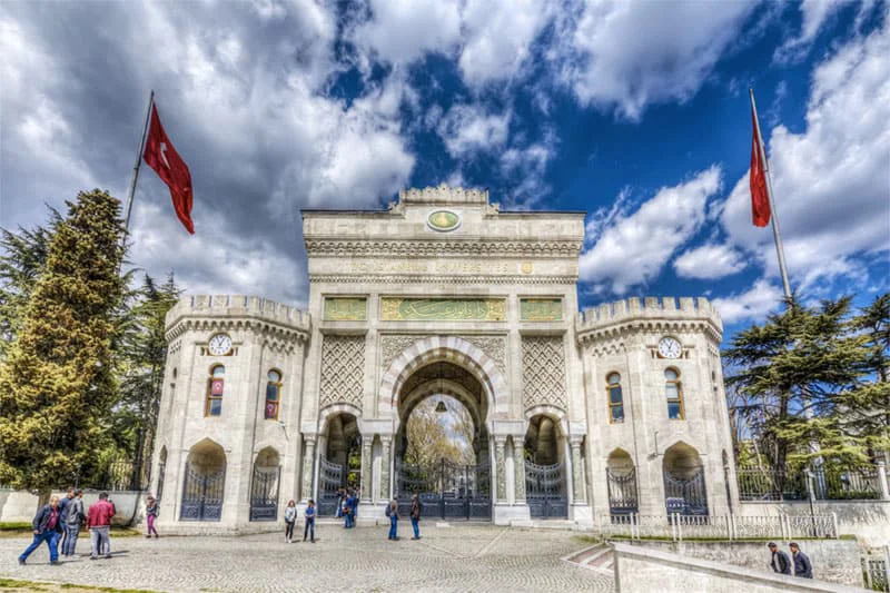 Schools and educational institutions in Bakırköy