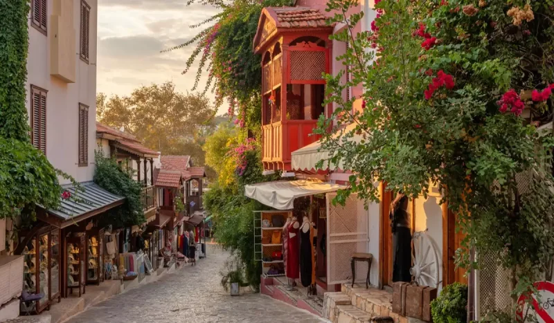 Shopping and dining in Kaleiçi