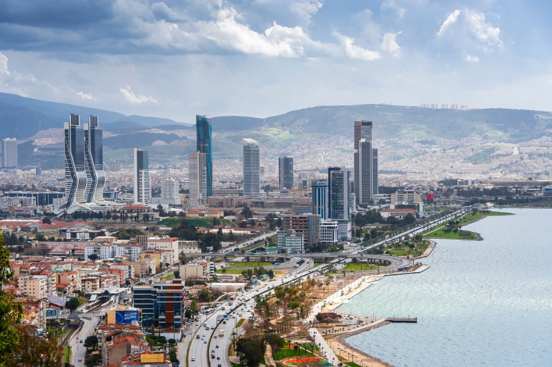 Izmir: A vibrant city with a laid-back atmosphere